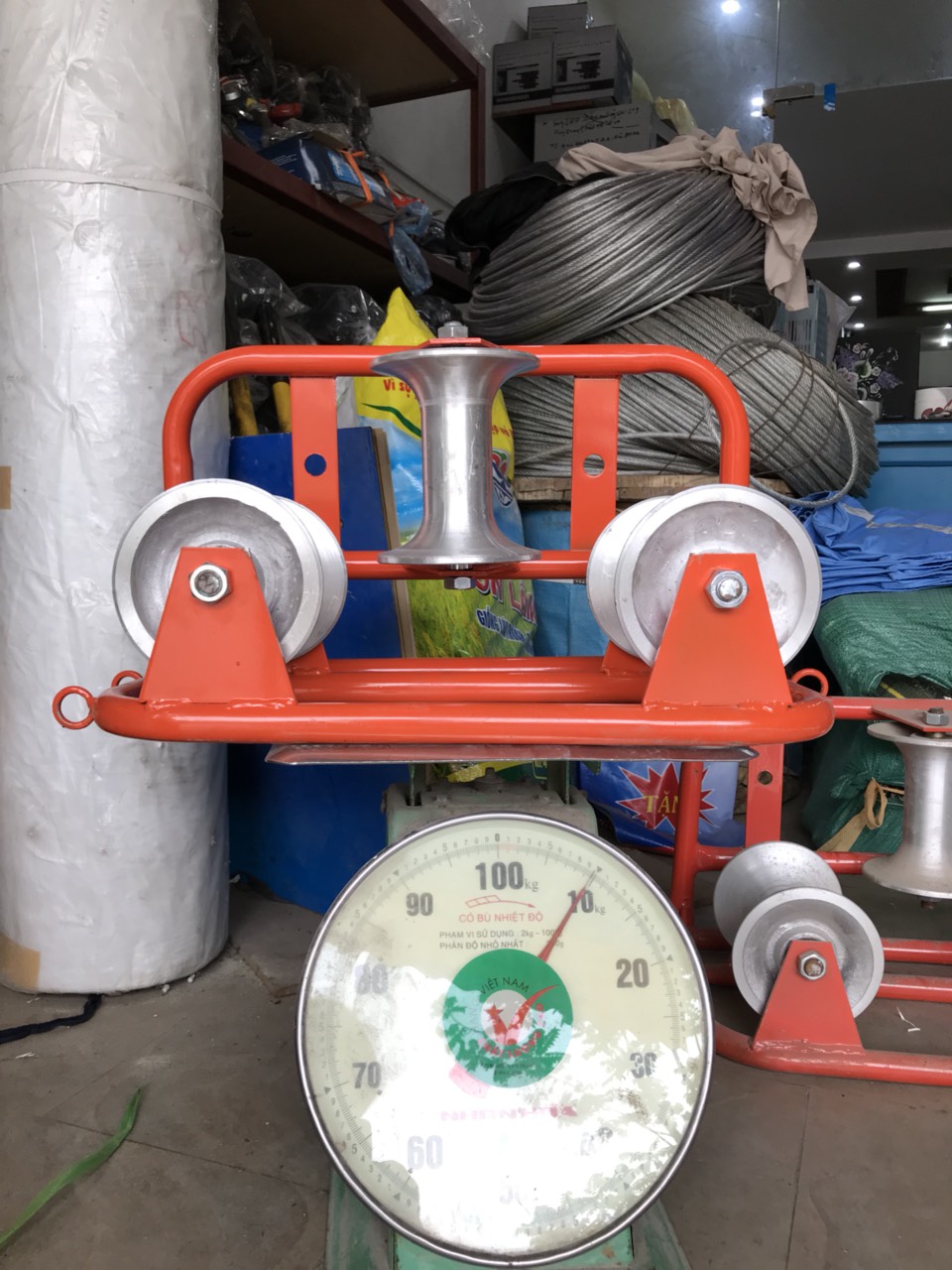 Con lăn góc 3 bánh nhôm giá rẻ tại Hưng Thịnh Phát 