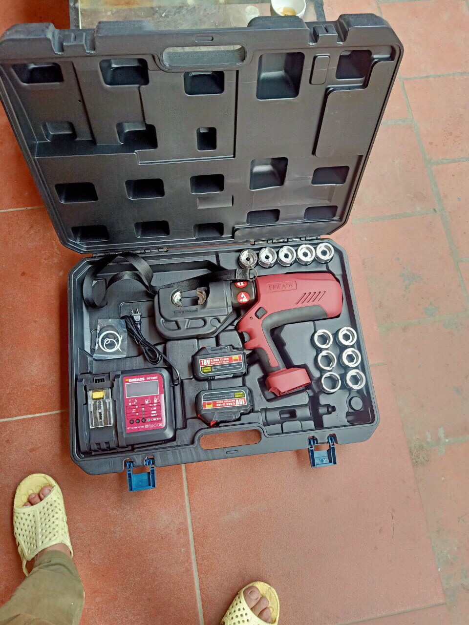 Kìm Ép Cos Thủy Lực Dùng Pin 400Y